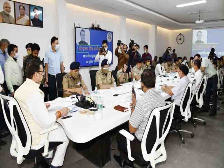 साइबर क्राइम को रोकने के लिये ठोस रणनीति बनाएं-सीएम पुष्कर सिंह धामी