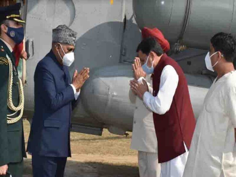 राष्ट्रपति रामनाथ कोविंद का राज्यपाल और मुख्यमंत्री धामी ने किया स्वागत